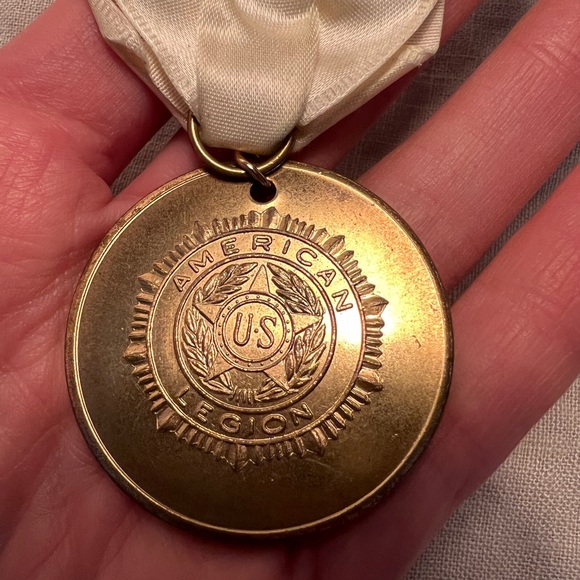 Vintage medal American Legion Dept. NY 66th convention Buffalo 1984 brass - Picture 6 of 6